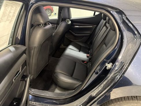 Used 2019 MAZDA MAZDA3 Hatchback FWD image 8