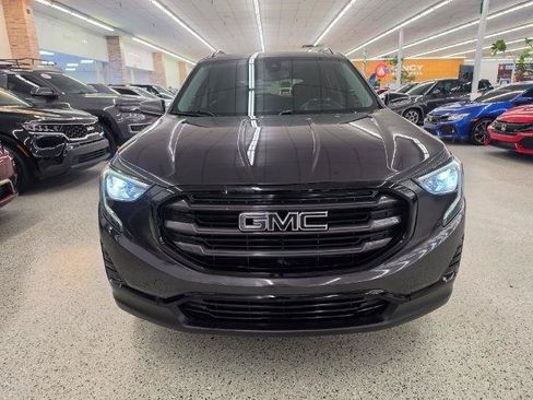 Used 2020 GMC Terrain SLE w/ Driver Convenience Package FWD image 3
