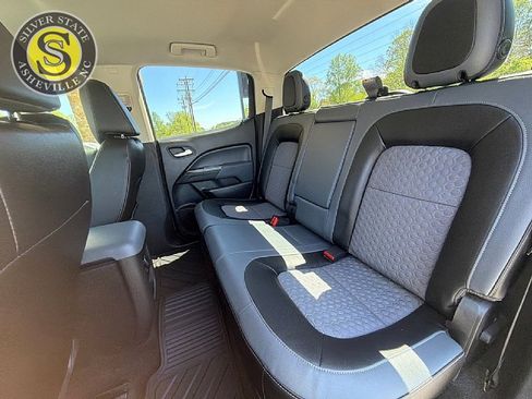 Used 2015 Chevrolet Colorado Z71 image 14