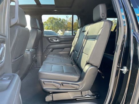Used 2023 Chevrolet Suburban Z71 w/ Luxury Package image 45