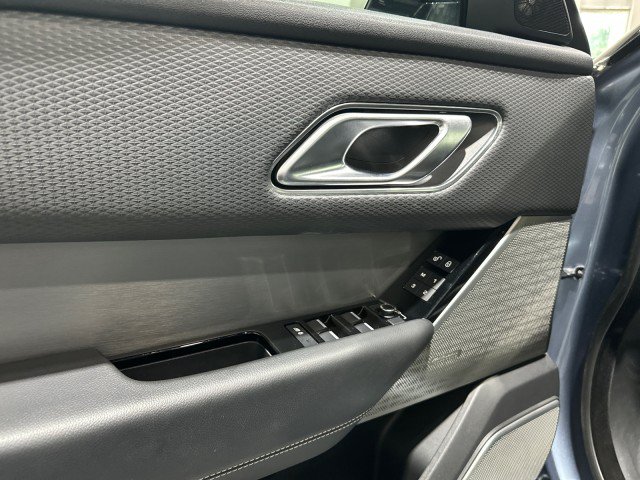 Used 2019 Land Rover Range Rover Velar R-Dynamic SE AWD/4WD image 41