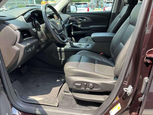 Certified 2021 Chevrolet Traverse Premier w/ LPO, Black Accent Package AWD/4WD image 28