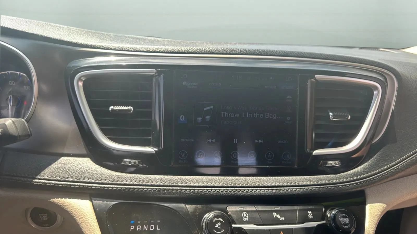 Used 2017 Chrysler Pacifica Limited FWD image 17