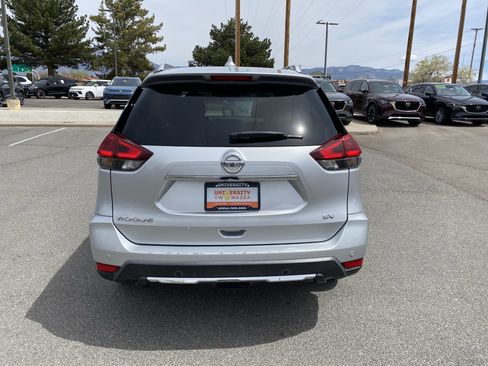 Used 2020 Nissan Rogue SV image 43