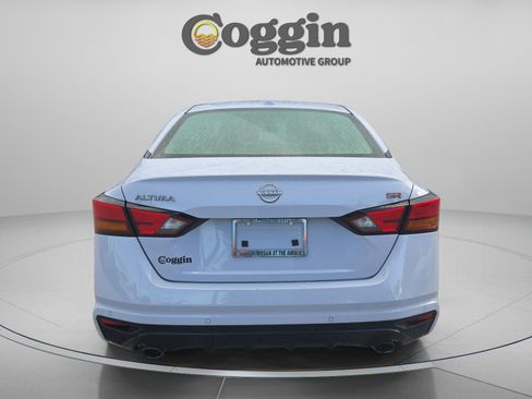 Used 2024 Nissan Altima 2.5 SR FWD image 4