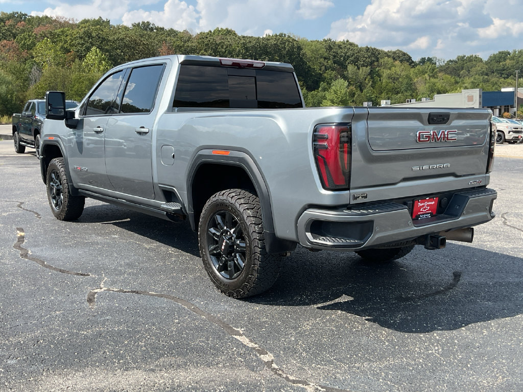 Used 2024 GMC Sierra 2500 AT4 w/ AT4 Premium Plus Package AWD/4WD image 6