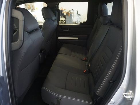 Used 2024 Toyota Tacoma TRD Off-Road image 18