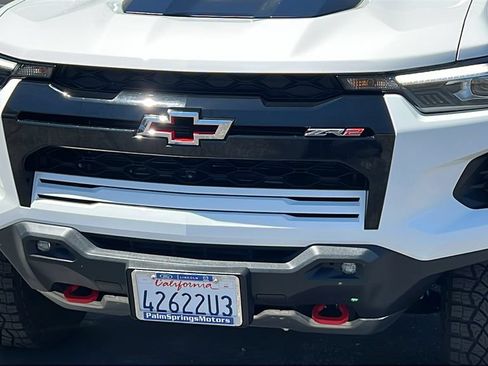 Used 2025 Chevrolet Colorado ZR2 w/ Technology Package AWD/4WD image 3