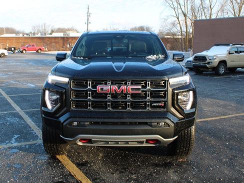 Used 2024 GMC Canyon AT4 w/ AT4 Premium Package image 3