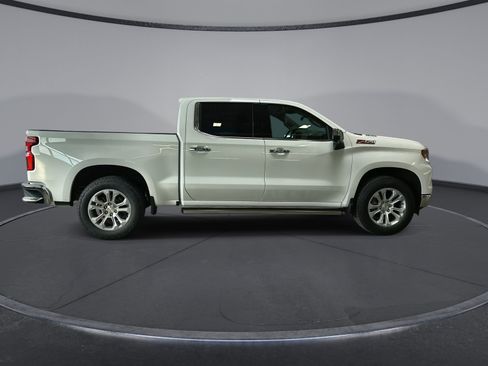 New 2026 Chevrolet Silverado 1500 LTZ w/ LTZ Premium Package AWD/4WD image 9