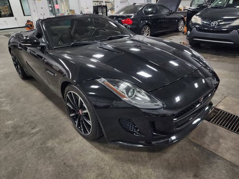 Used 2016 Jaguar F-TYPE Convertible image 11