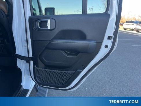 Used 2022 Jeep Wrangler Unlimited Rubicon w/ Cold Weather Group image 20