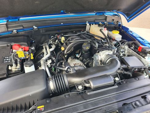 Used 2022 Jeep Wrangler Sport AWD/4WD image 27