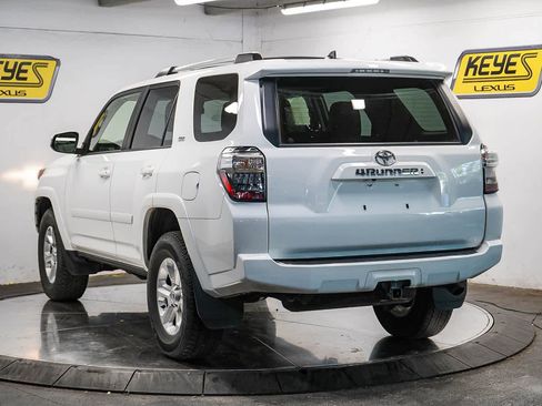 Used 2023 Toyota 4Runner SR5 Premium w/ Moonroof Package RWD image 2