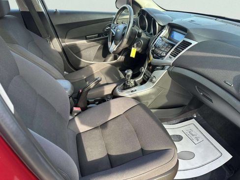 Used 2012 Chevrolet Cruze LT image 11