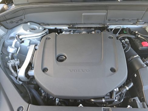 New 2026 Volvo XC90 B6 Ultra image 9
