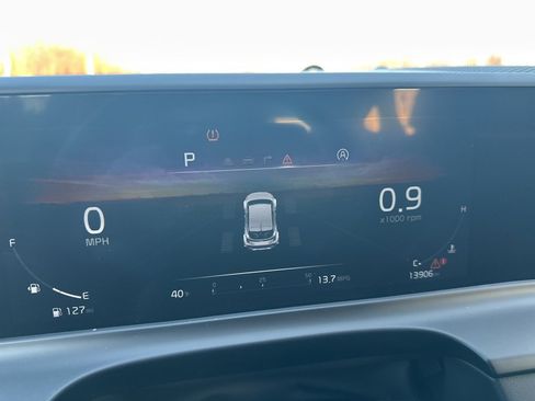 Used 2024 Kia Seltos EX image 15