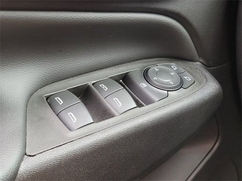 Used 2024 Chevrolet Equinox LT image 31