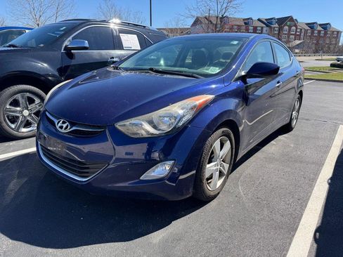 Used 2013 Hyundai Elantra GLS w/ Preferred Pkg image 5