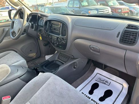 Used 2005 Toyota Sequoia SR5 image 15