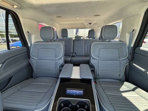 Used 2023 Lincoln Navigator L Black Label AWD/4WD image 29
