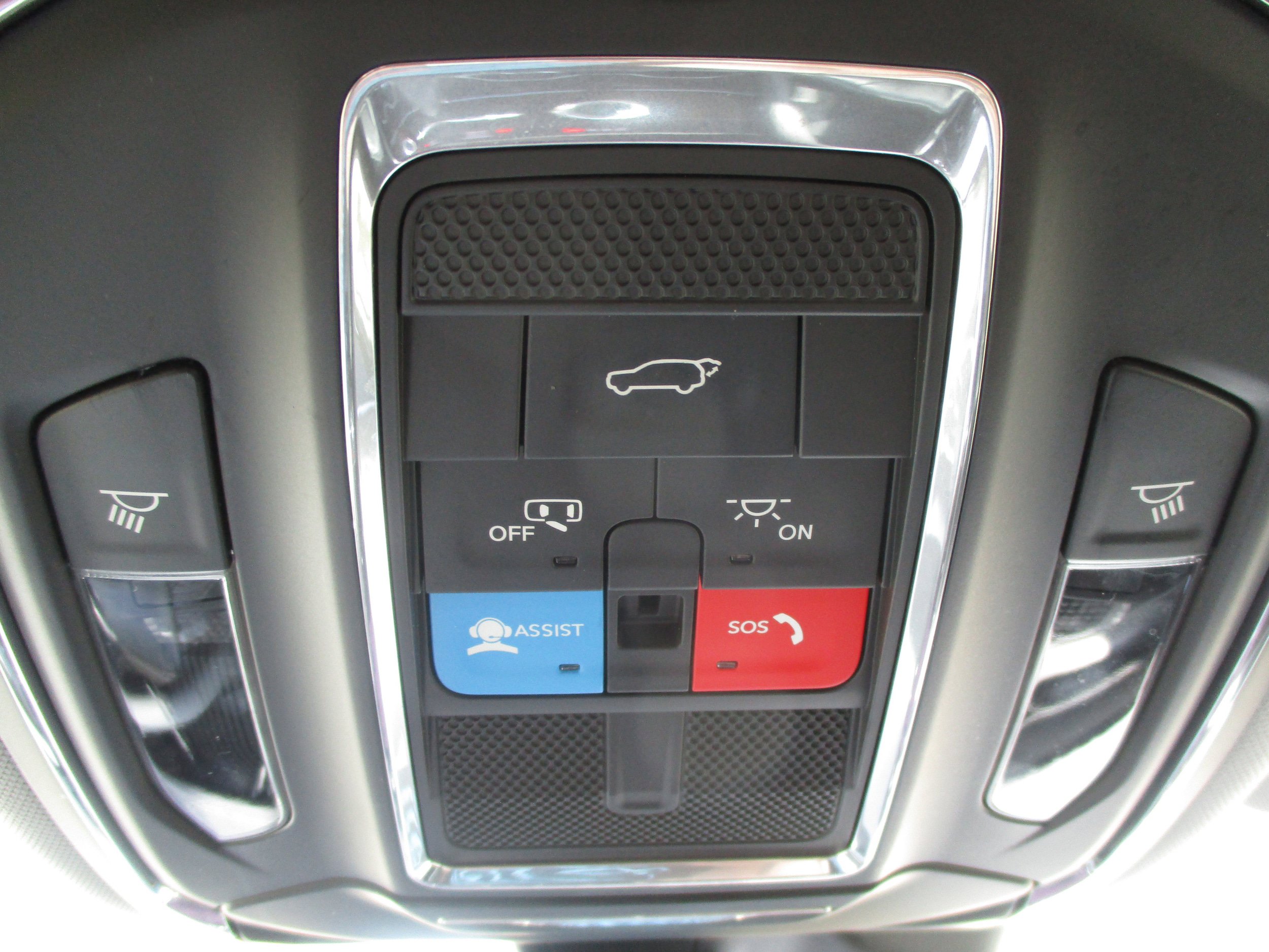 Used 2023 Jeep Grand Cherokee Limited AWD/4WD image 30