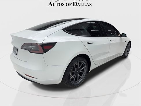 Used 2021 Tesla Model 3 Standard Range Plus image 9