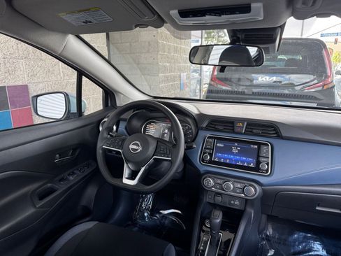 Used 2025 Nissan Versa SV image 33
