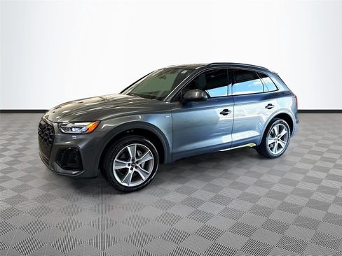 Certified 2025 Audi Q5 2.0T Premium AWD/4WD image 3