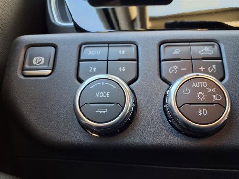 New 2026 GMC Sierra 2500 SLT w/ SLT Premium Package image 12