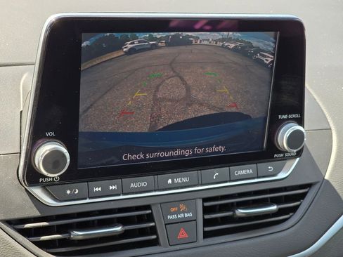 Used 2022 Nissan Altima 2.5 SV FWD image 5