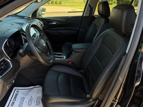 Used 2020 Chevrolet Equinox LT w/ Midnight Edition FWD image 11