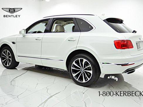 Certified 2017 Bentley Bentayga AWD/4WD image 8