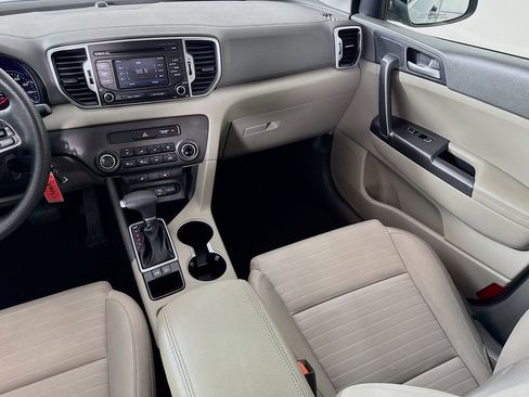 Used 2017 Kia Sportage LX w/ LX Popular Package image 29