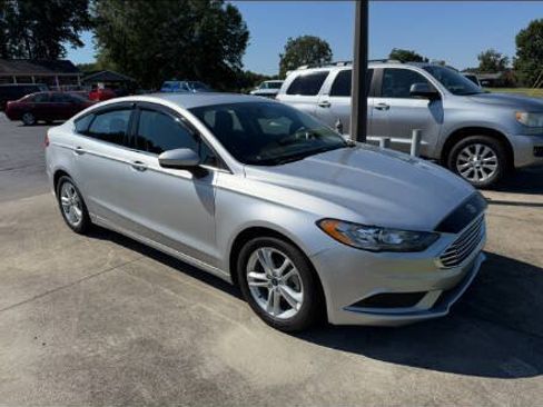 Used 2018 Ford Fusion SE w/ Fusion SE Technology Package FWD image 6