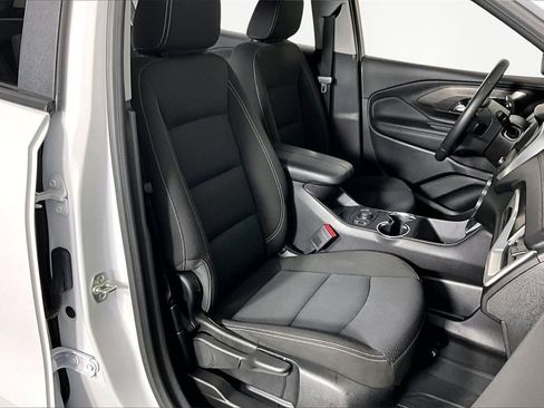 Used 2024 GMC Terrain SLE w/ Driver Convenience Package image 28