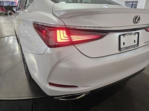 Used 2025 Lexus ES 350 w/ Premium Package image 23