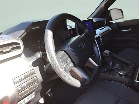 Used 2024 Toyota Tacoma TRD Sport image 17