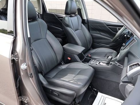 Used 2024 Subaru Forester Touring AWD/4WD image 27
