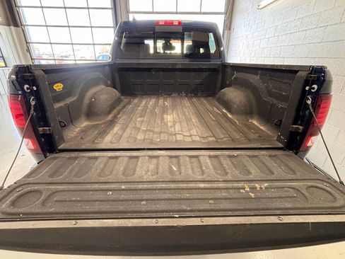 Used 2021 RAM 1500 Classic Warlock AWD/4WD image 9