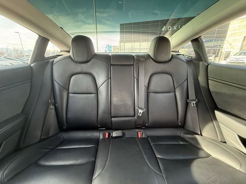 Used 2020 Tesla Model 3 Long Range image 18