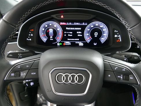Used 2024 Audi Q8 Premium Plus AWD/4WD image 23