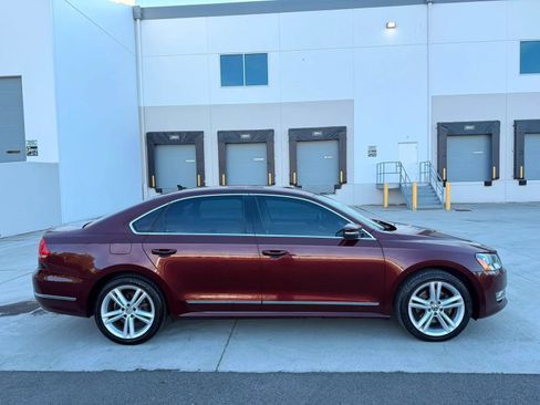 Used 2014 Volkswagen Passat TDI SE FWD image 6