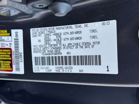 Used 2023 Toyota Sequoia Platinum AWD/4WD image 51