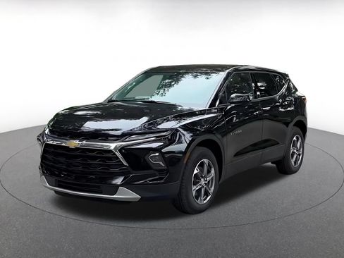 Used 2026 Chevrolet Blazer LT FWD image 7
