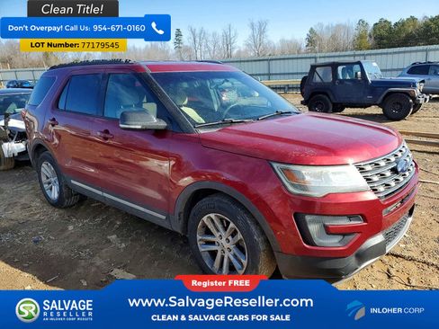 Used 2017 Ford Explorer XLT image 4