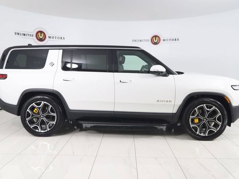 Used 2022 Rivian R1S Launch Edition image 2