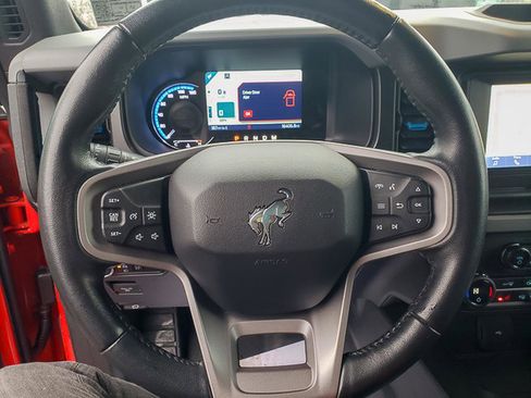 Used 2023 Ford Bronco Black Diamond image 17