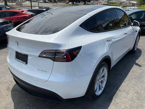 Used 2021 Tesla Model Y Long Range AWD/4WD image 93