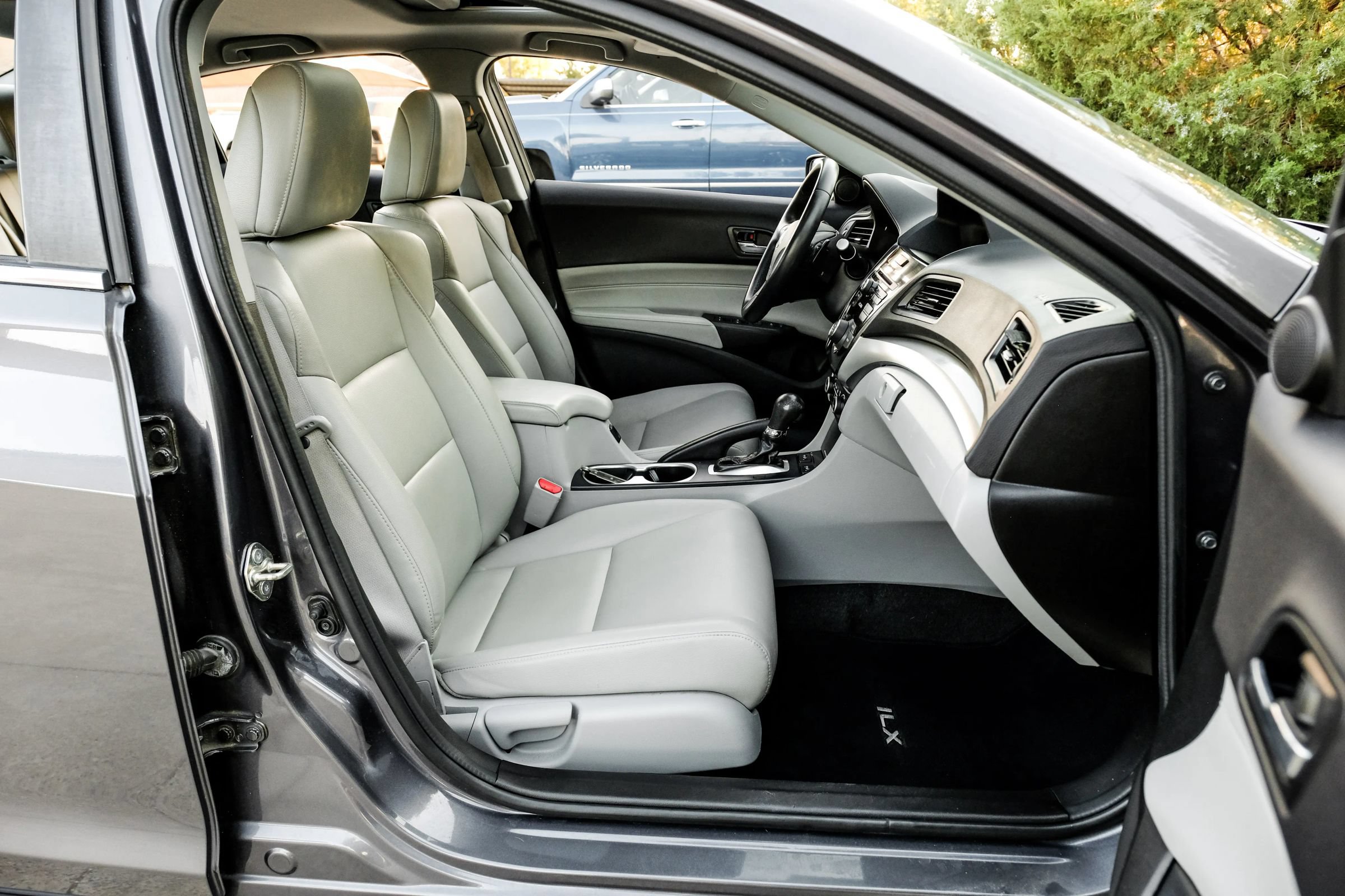 Used 2018 Acura ILX w/ Special Edition Package FWD image 32